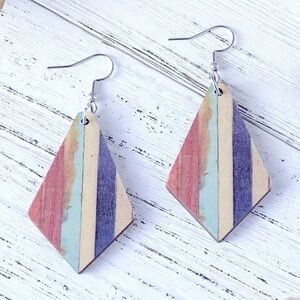 Striped painted distressed wood drop dangle earrings stripes pink blue white NEW